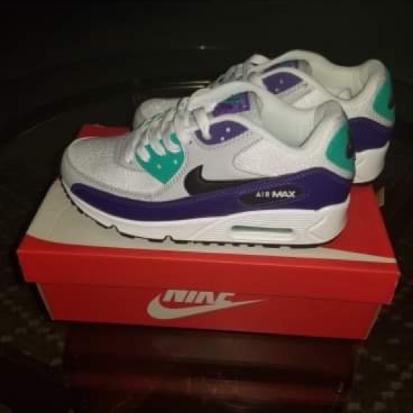 Nike Shoes - Nike Air Max